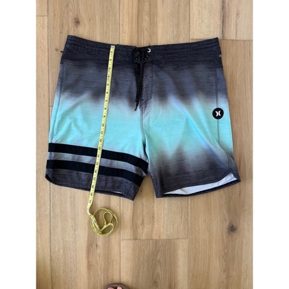 Hurley Phantom+ Mens Board Shorts Size 36 Grey Mint Ombre Striped Swim Trunks - Picture 8 of 8